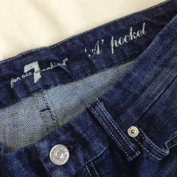 7 For All Mankind Denim - LN 💥 "A Pocket" 7fam 💥 star knees!!!!